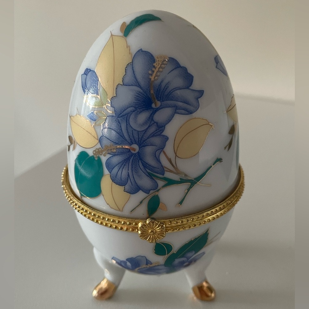 Floral Jewelry Trinket with Gold Accents